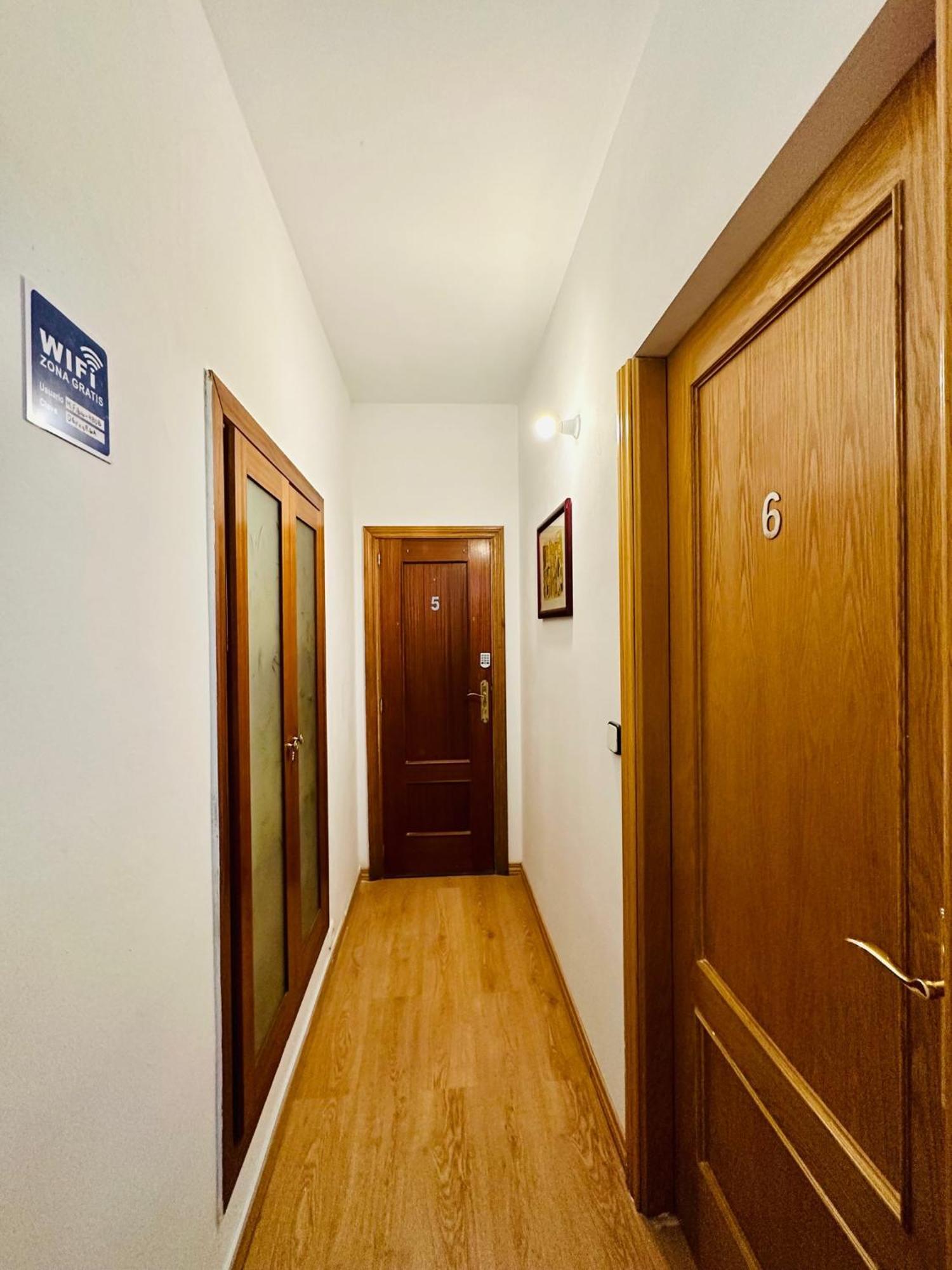Rooms In Madrid Downtown מראה חיצוני תמונה