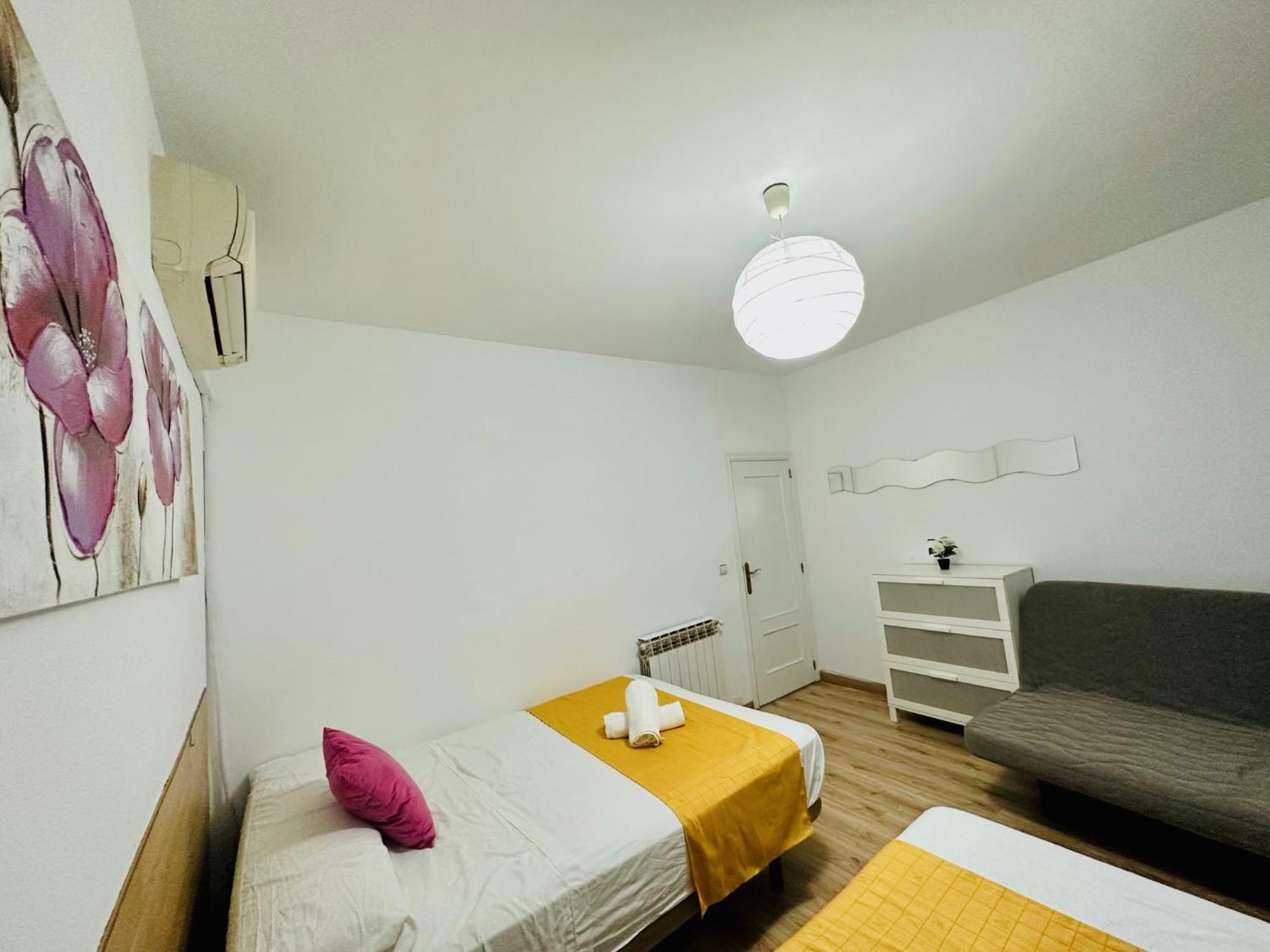 Rooms In Madrid Downtown מראה חיצוני תמונה