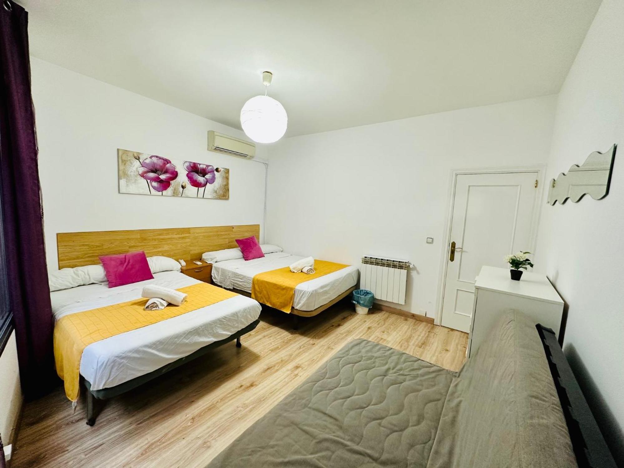 Rooms In Madrid Downtown מראה חיצוני תמונה